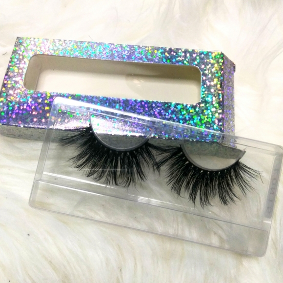 Mink (Faux) Lashes - Picture 9 of 14